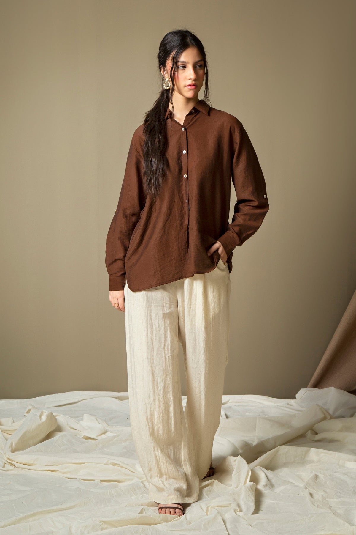 REGULAR FIT FRONT OPEN TOP