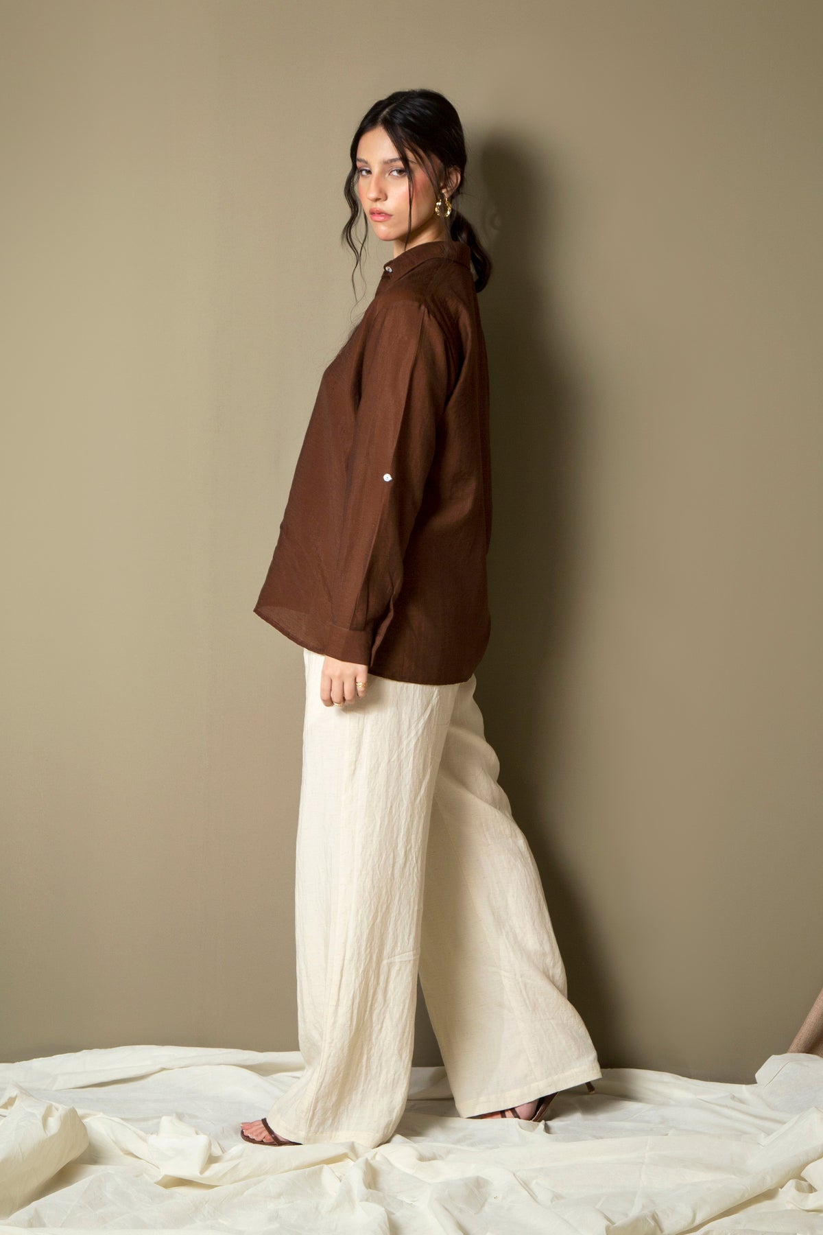 REGULAR FIT FRONT OPEN TOP