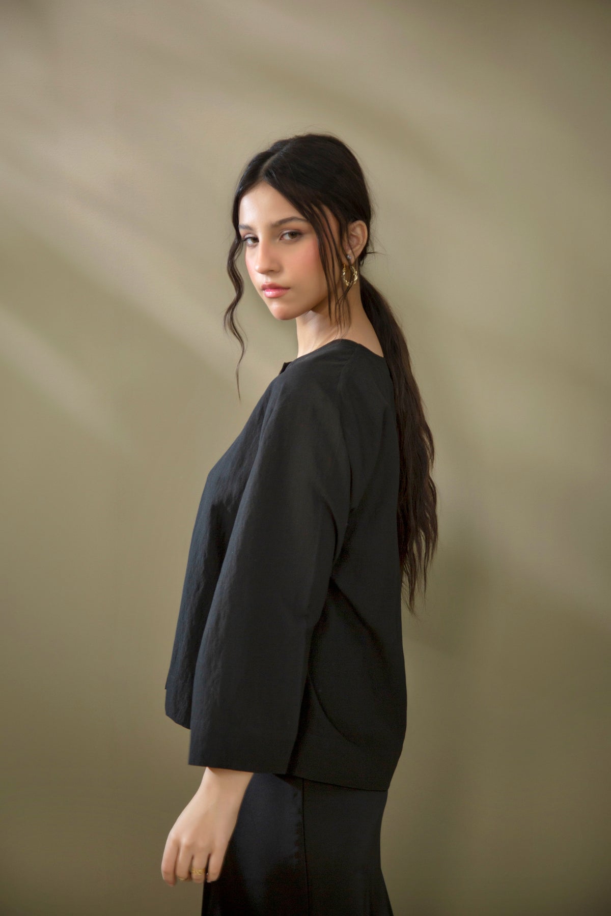 LOOSE FIT CROPPED TOP