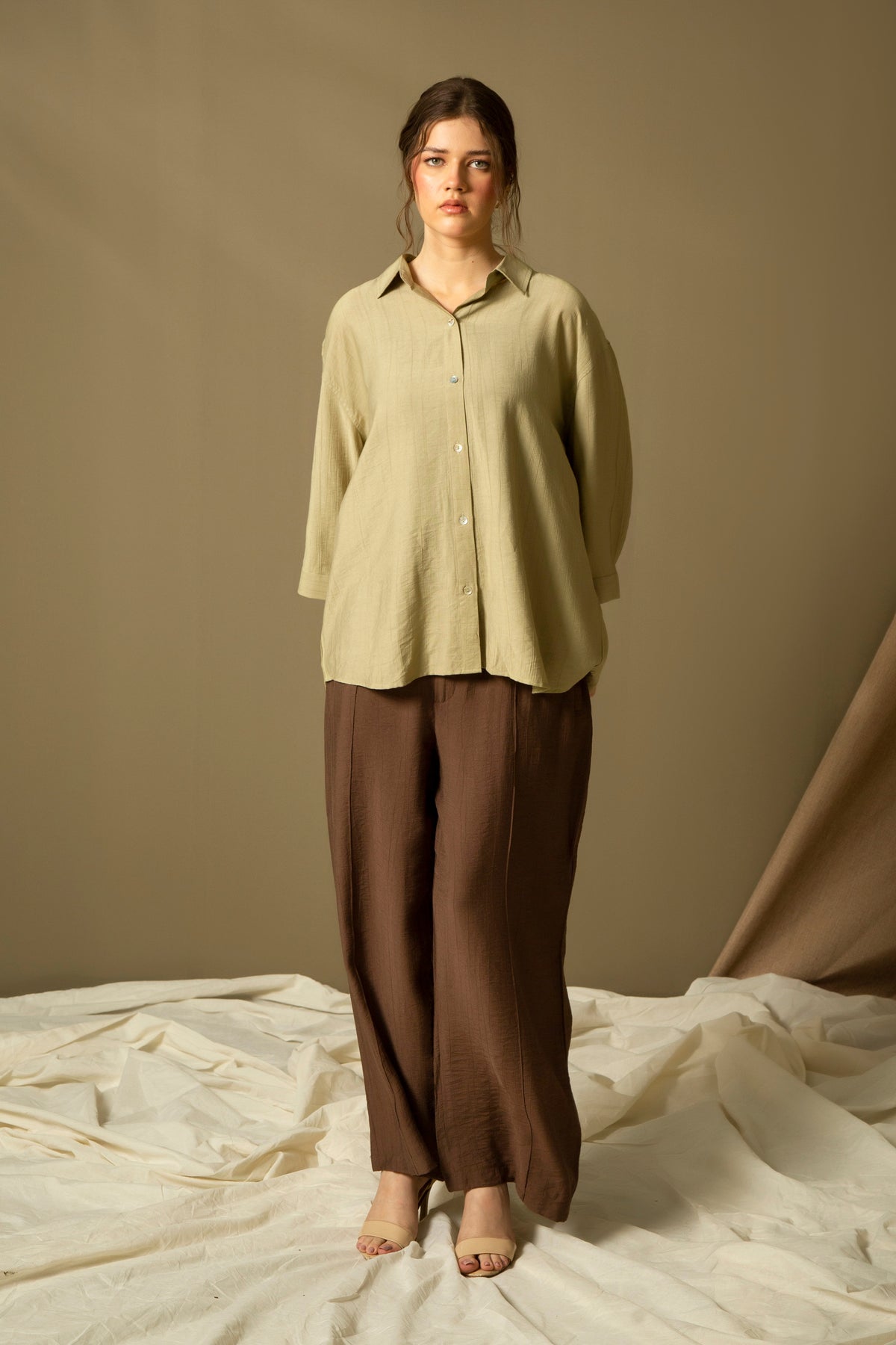 LOOSE FIT PINTUCK PANT