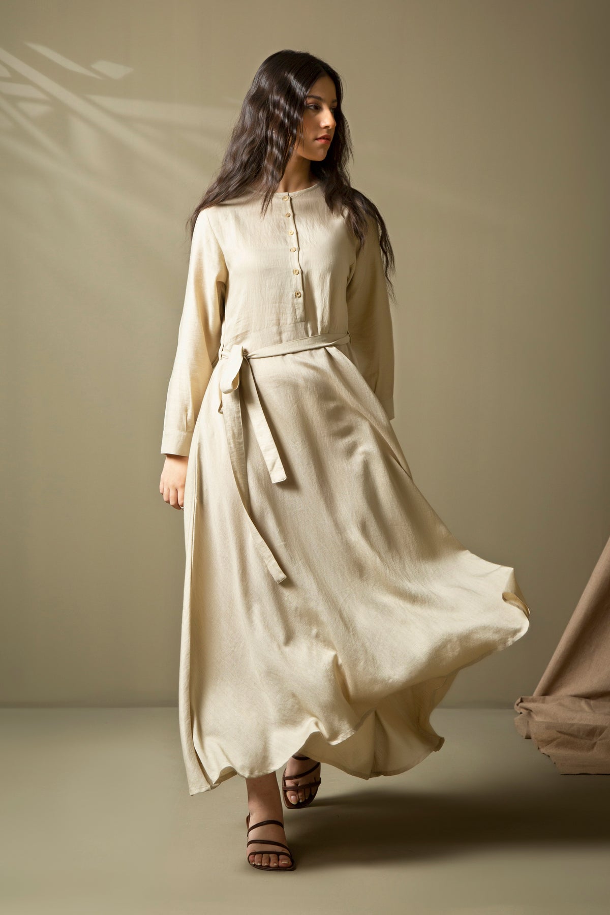 REGULAR FIT ROUND NECK DRESS