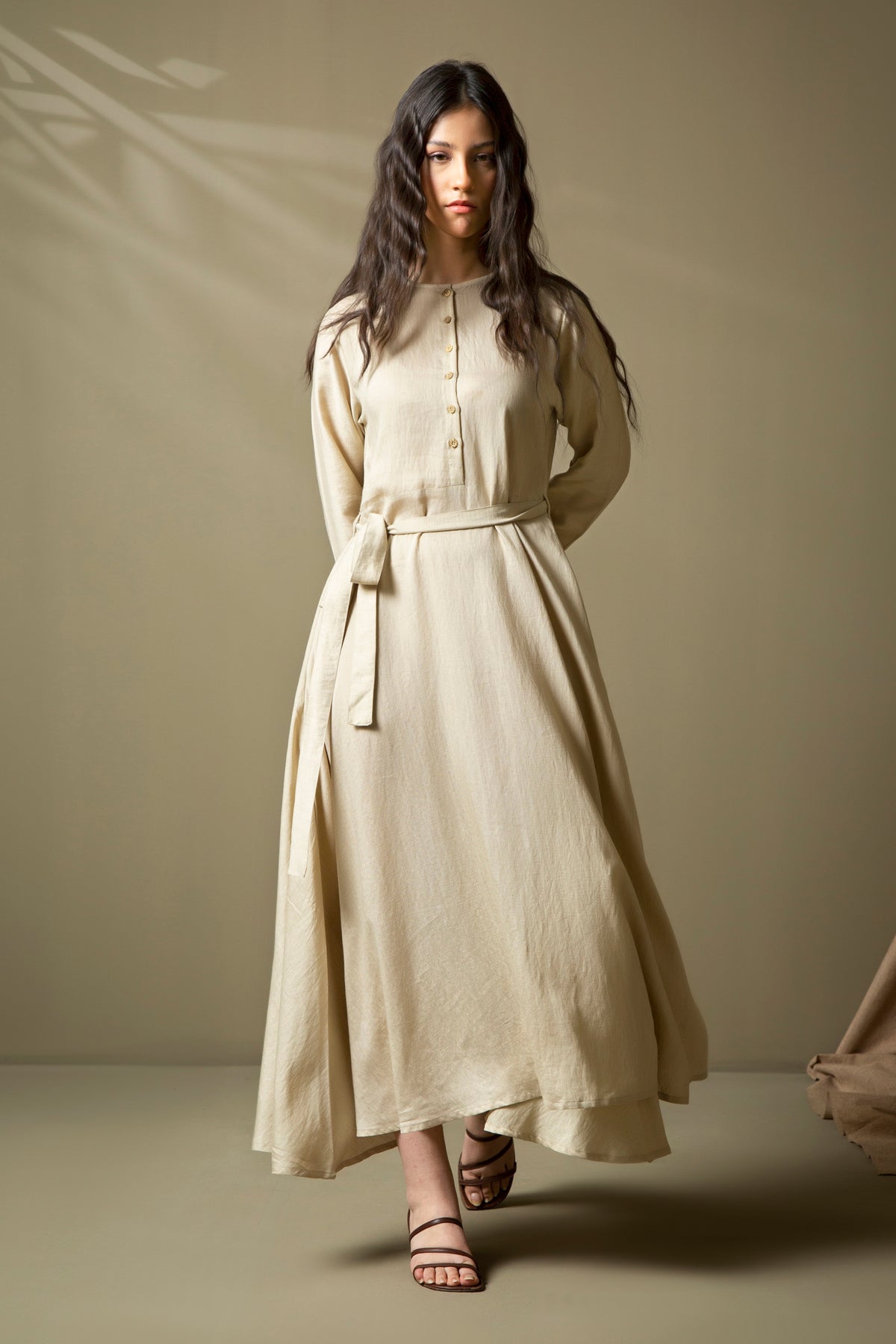 REGULAR FIT ROUND NECK DRESS