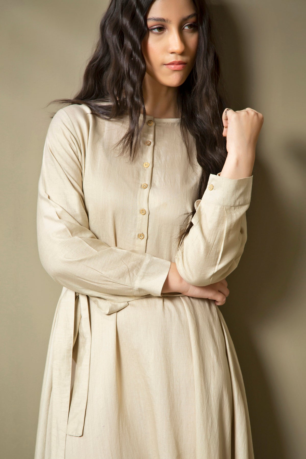 REGULAR FIT ROUND NECK DRESS