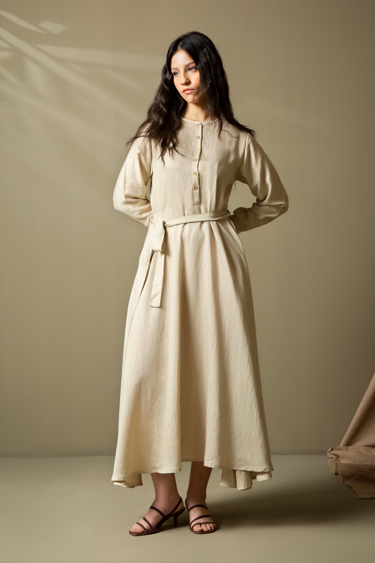 REGULAR FIT ROUND NECK DRESS