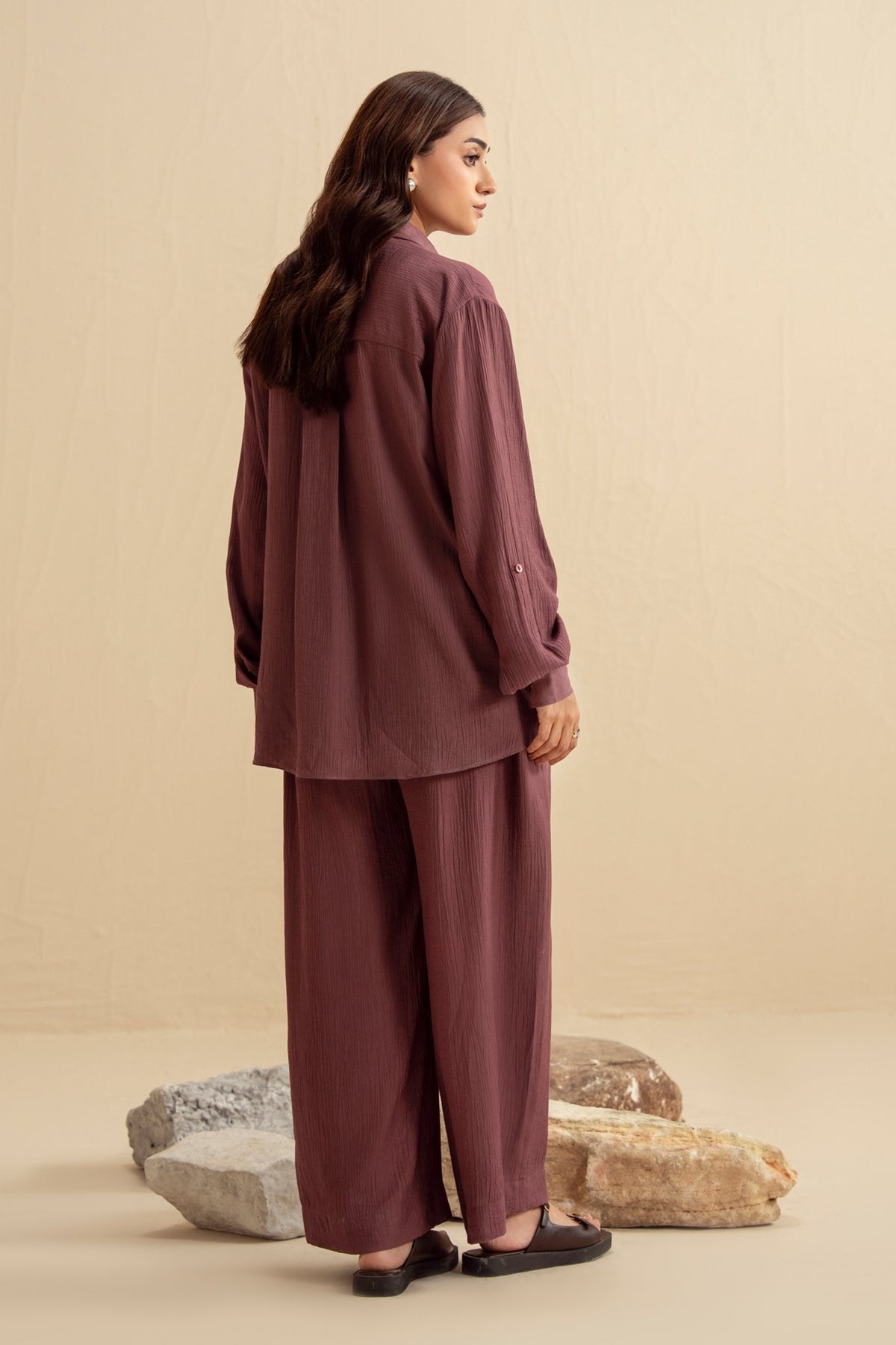 LOOSE FIT COLLARED TOP