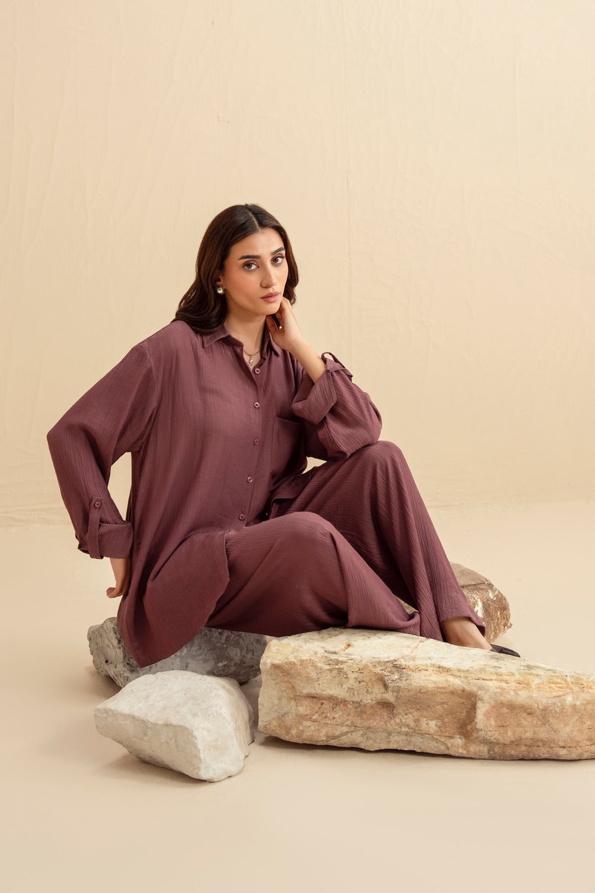 LOOSE FIT COLLARED TOP