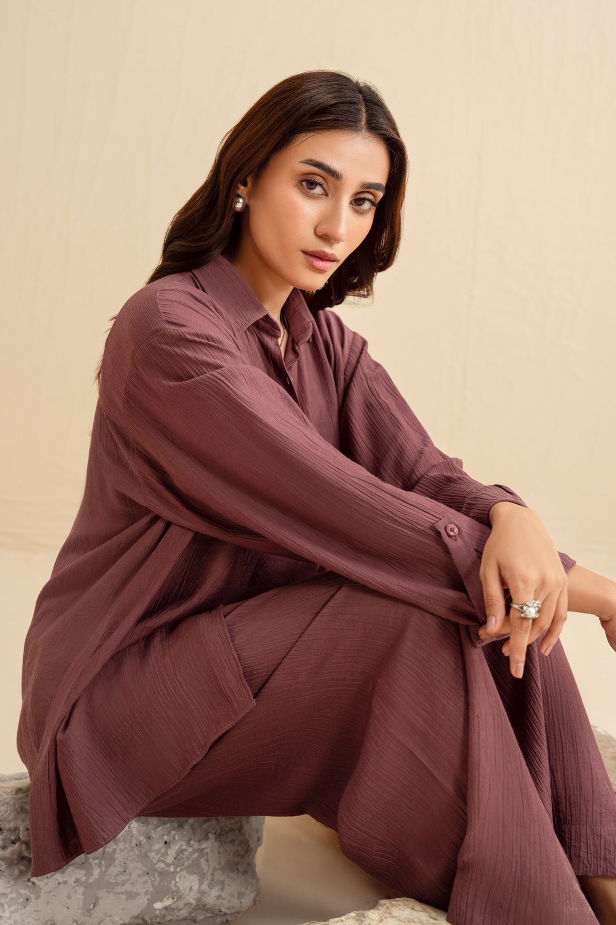 LOOSE FIT COLLARED TOP