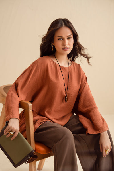BLENDED LOOSE FIT BOAT NECK TOP