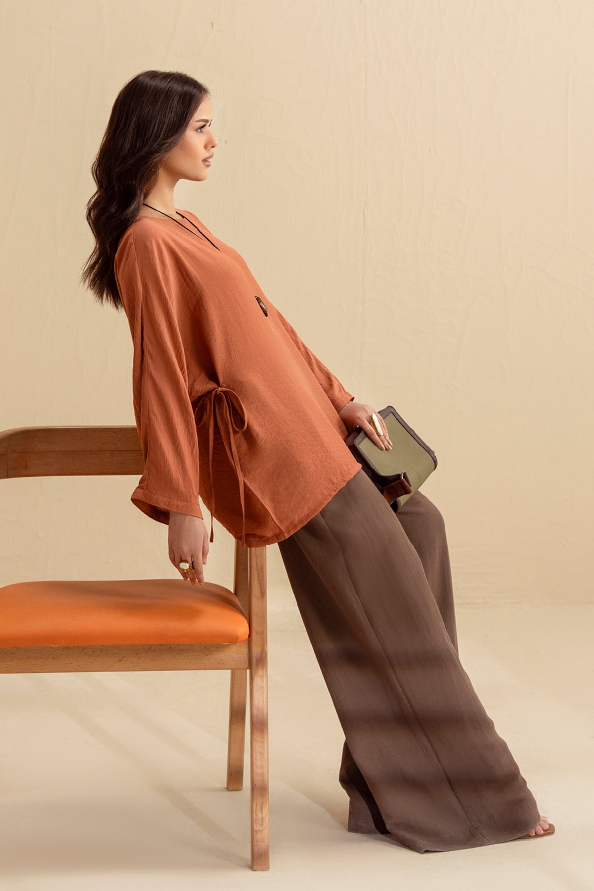 LOOSE FIT BOAT NECK TOP