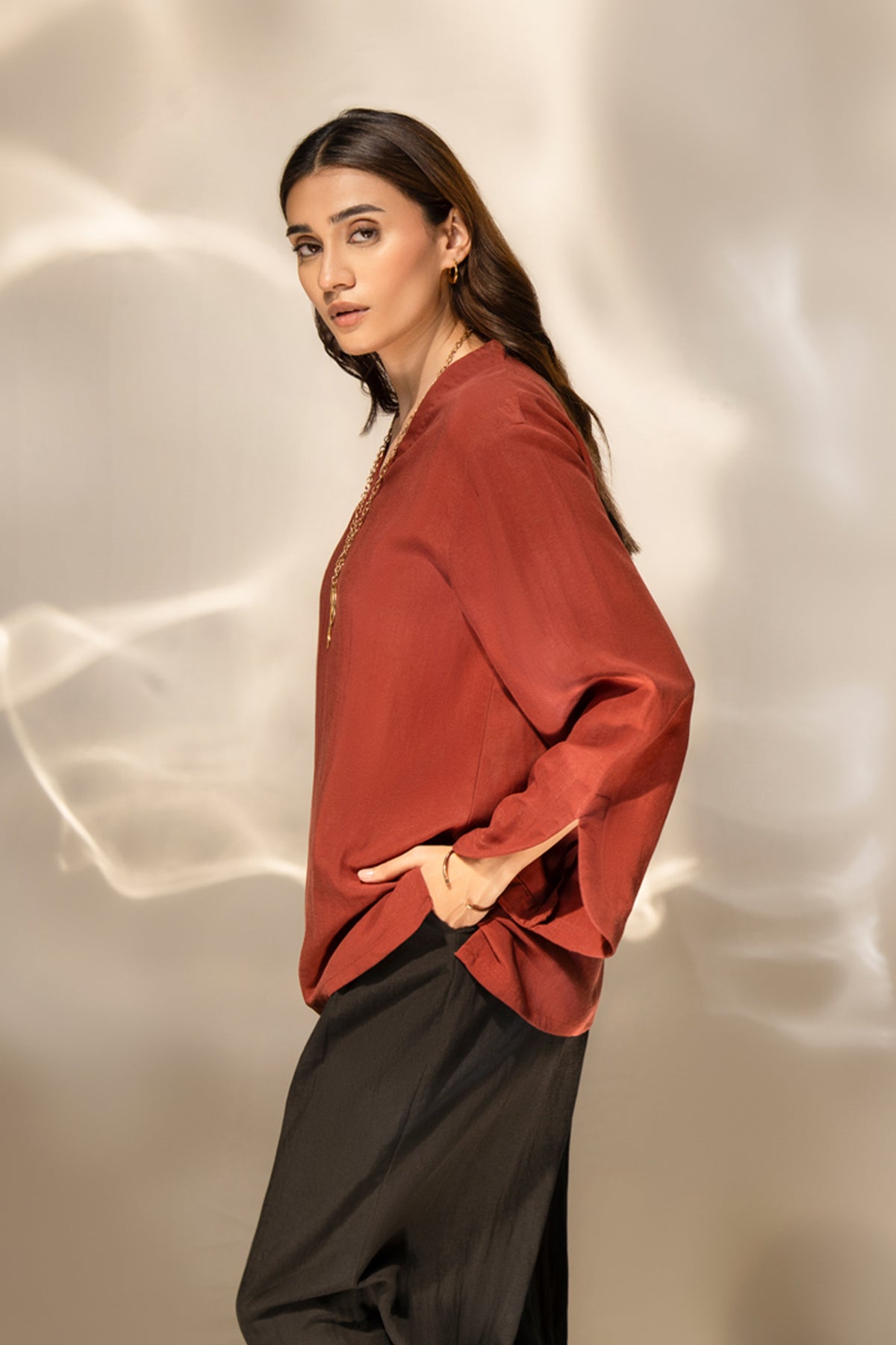 REGULAR FIT TOP