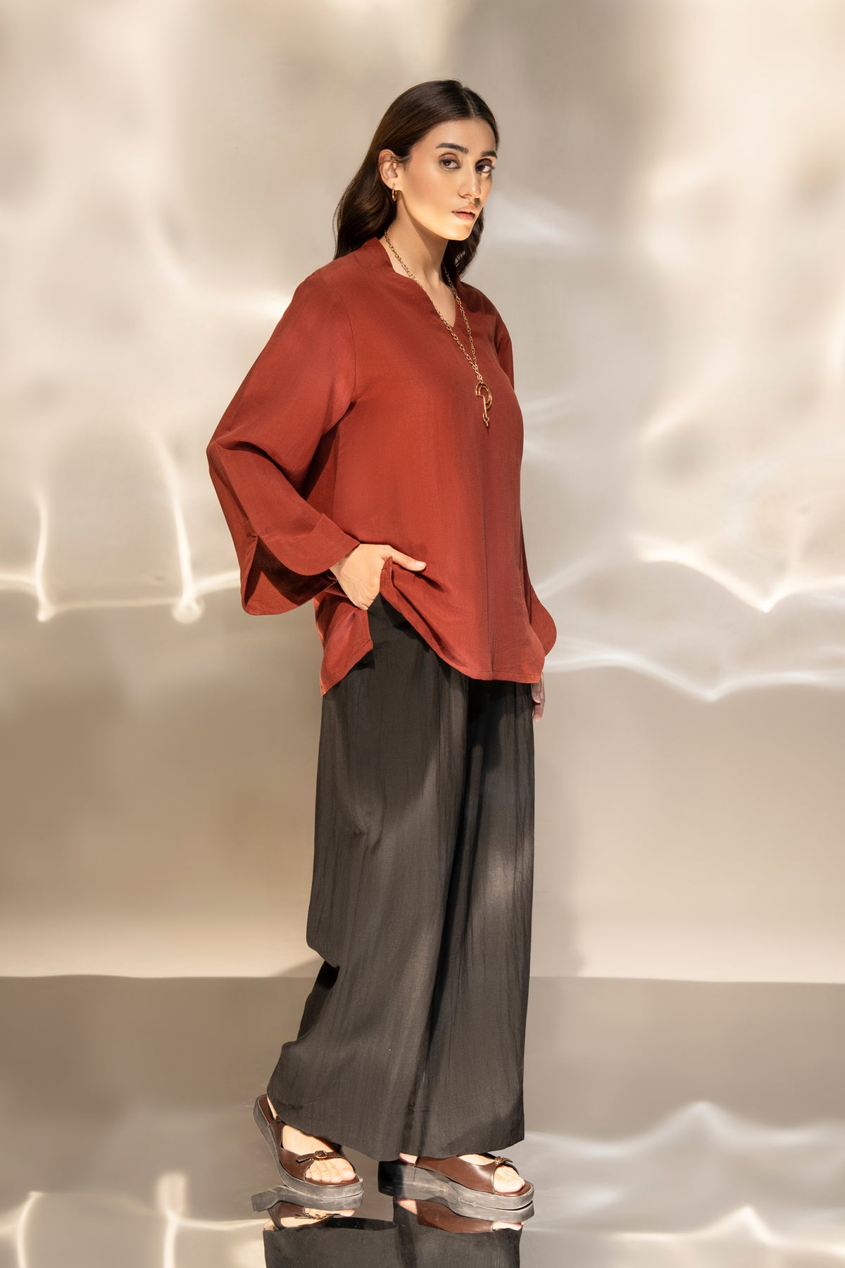 REGULAR FIT TOP