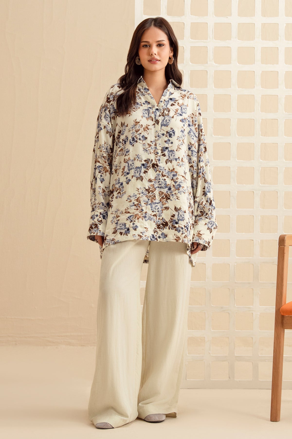 LOOSE FIT TOP
