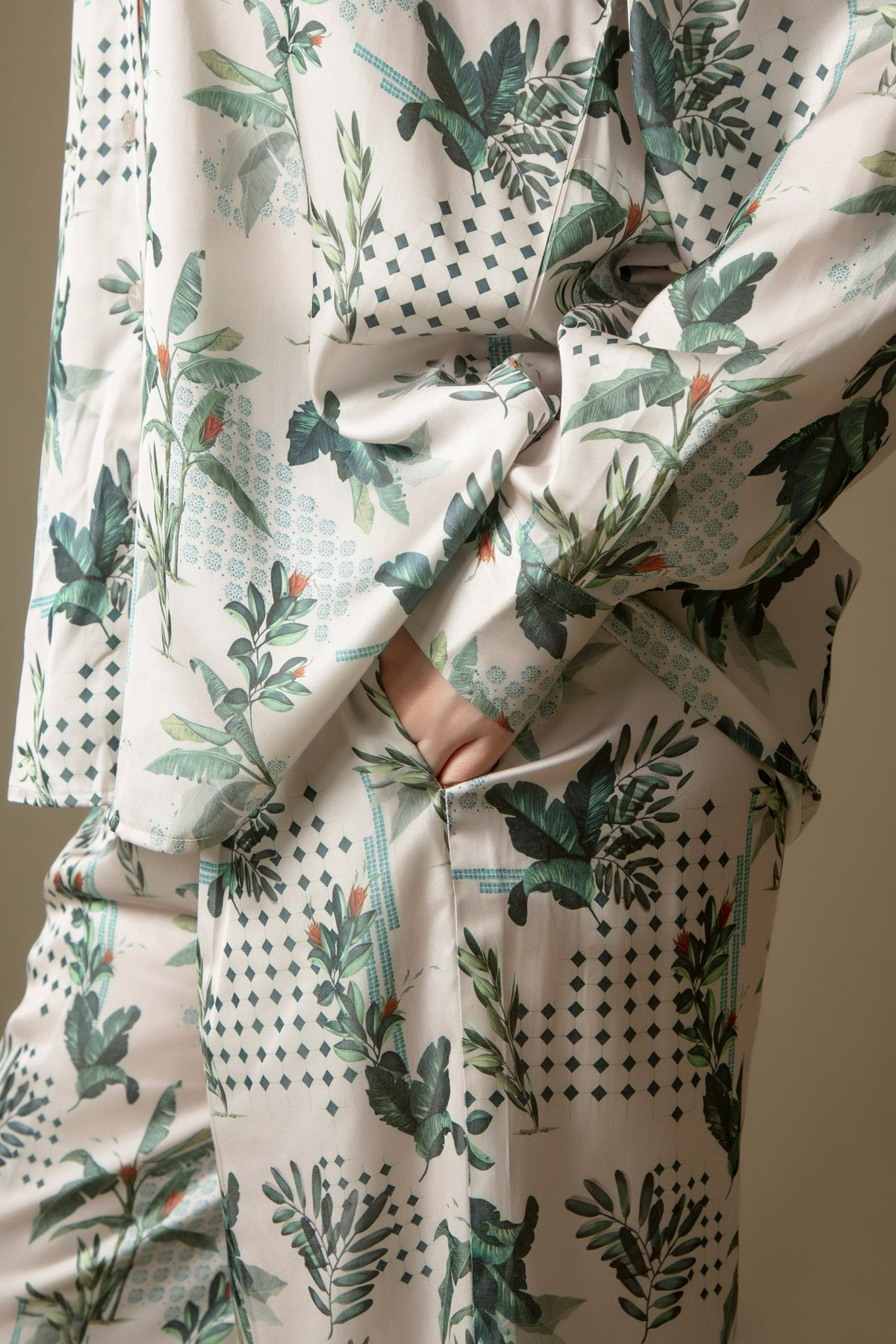 LOOSE FIT COLLARED CO-ORD SET