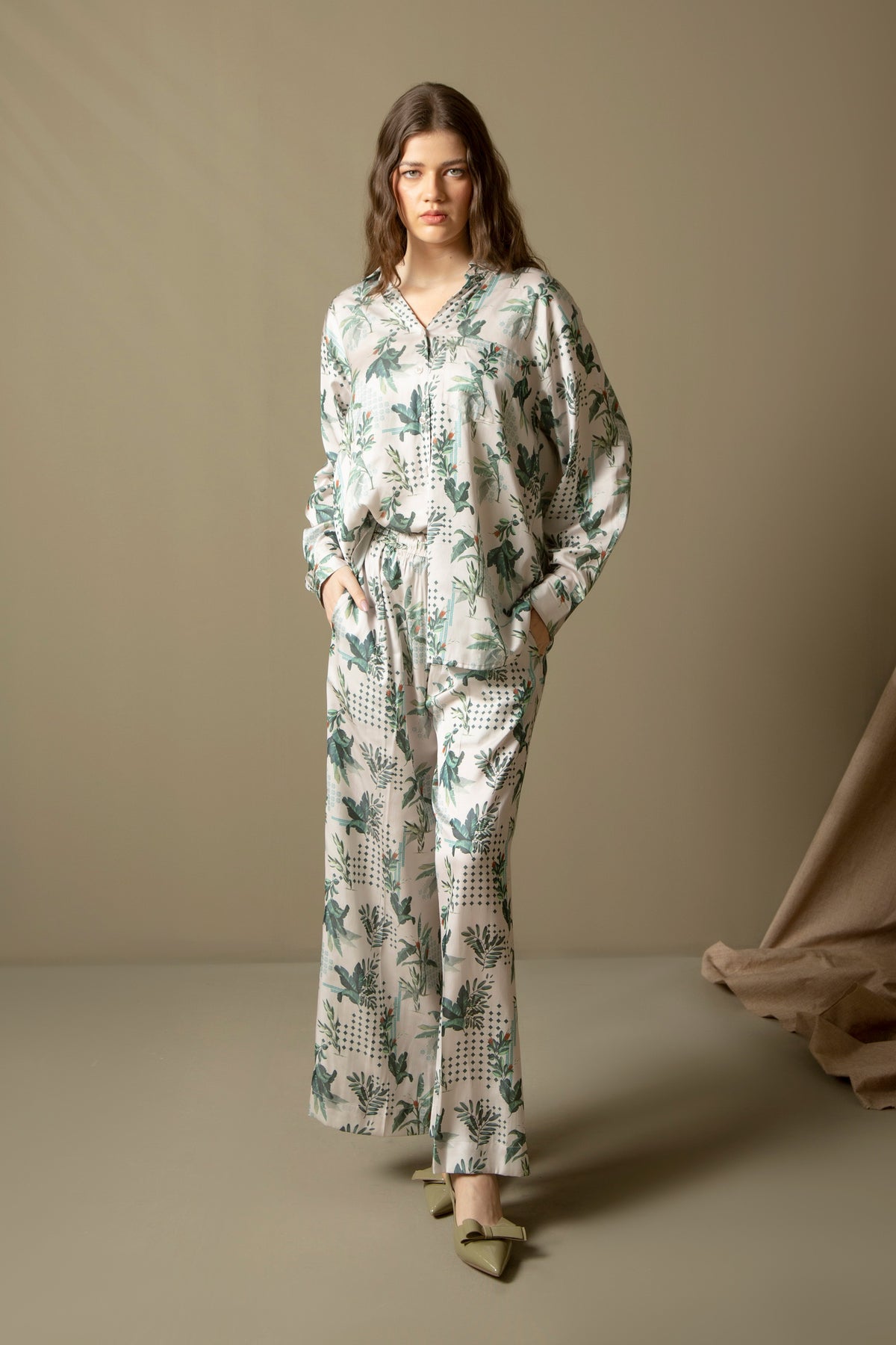 LOOSE FIT COLLARED CO-ORD SET