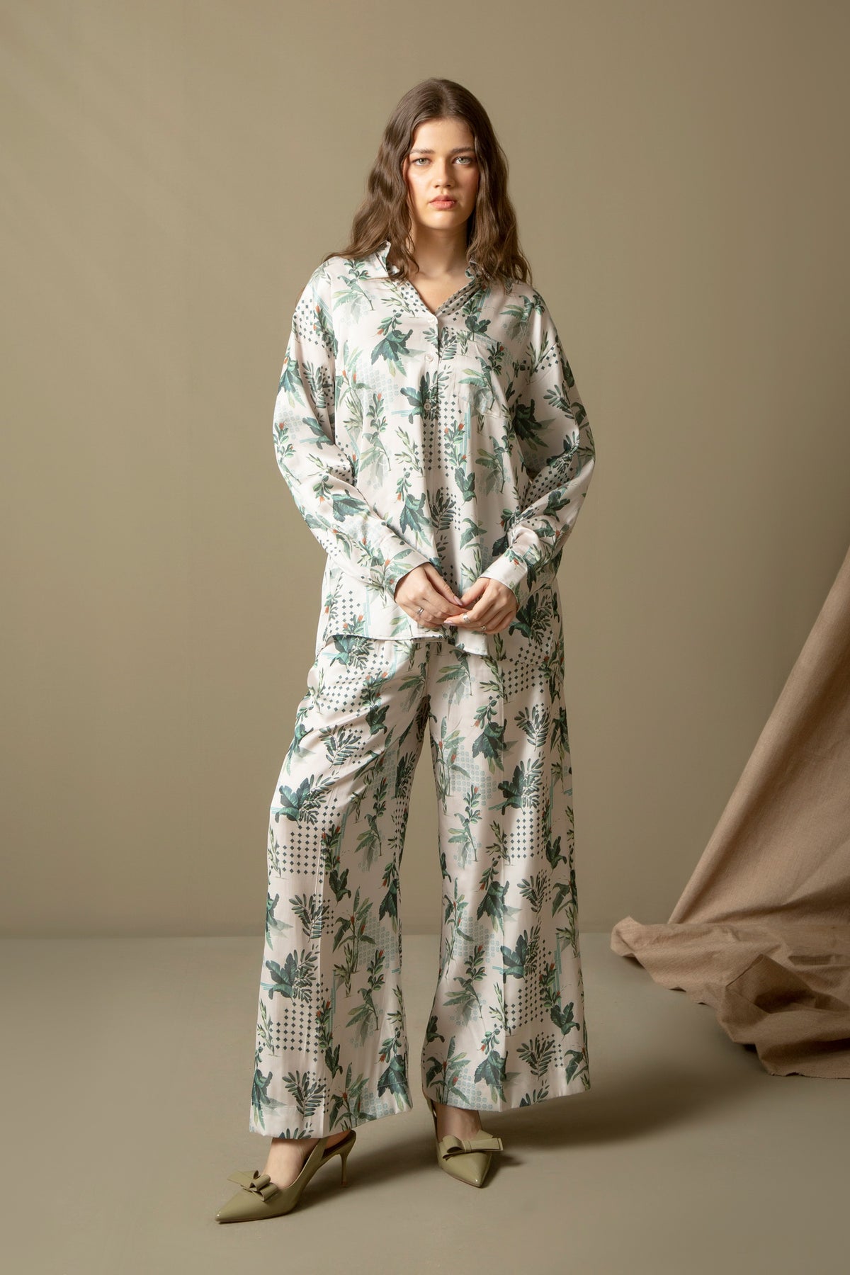 LOOSE FIT COLLARED CO-ORD SET