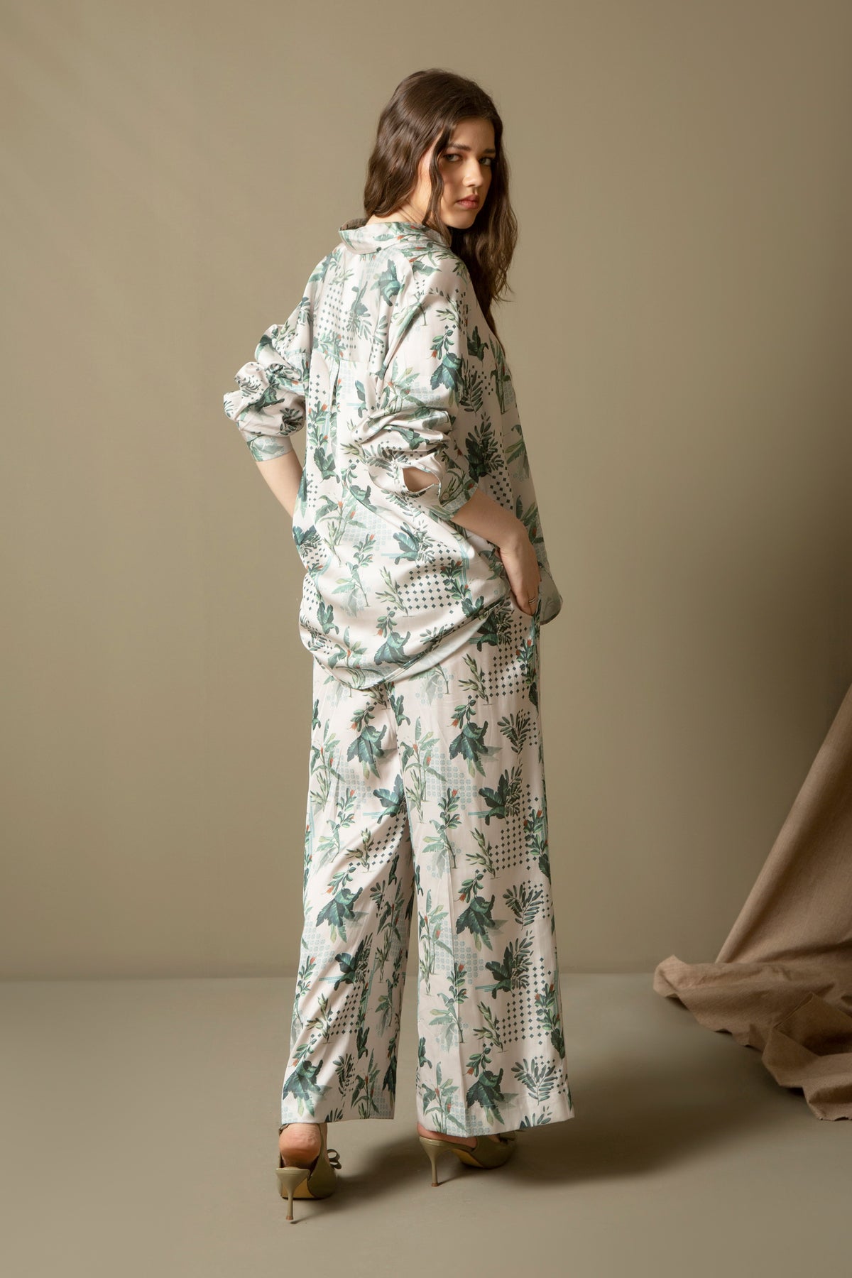 LOOSE FIT COLLARED CO-ORD SET