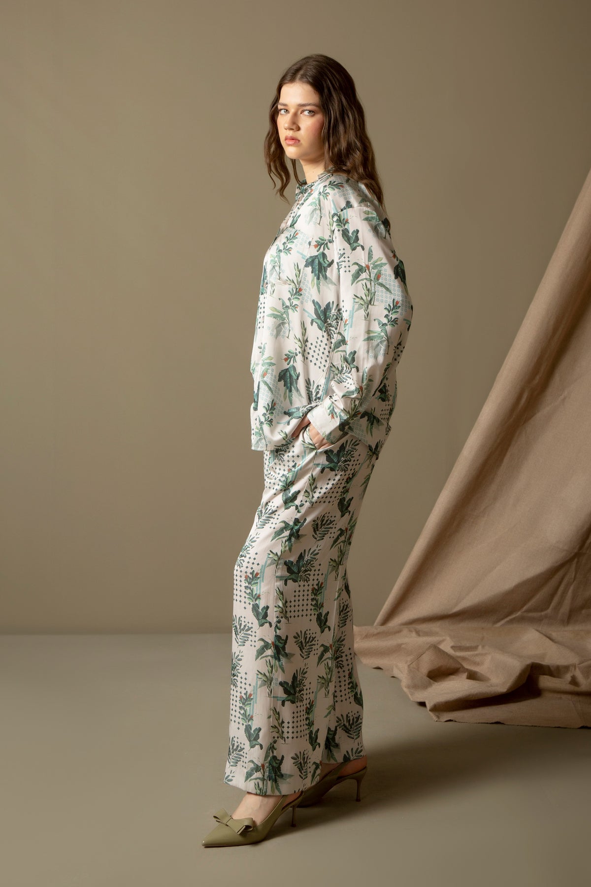 LOOSE FIT COLLARED CO-ORD SET