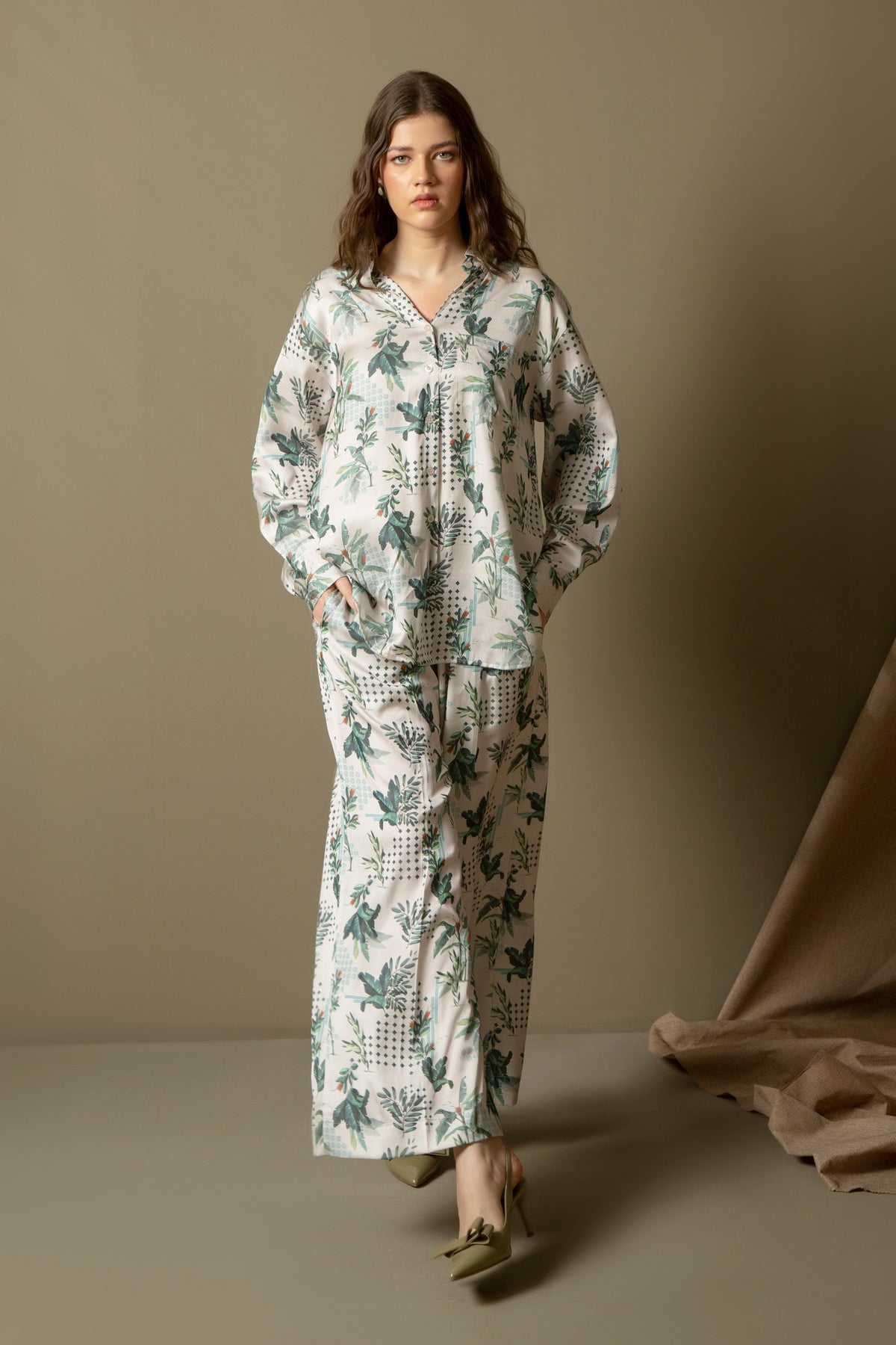 LOOSE FIT COLLARED CO-ORD SET