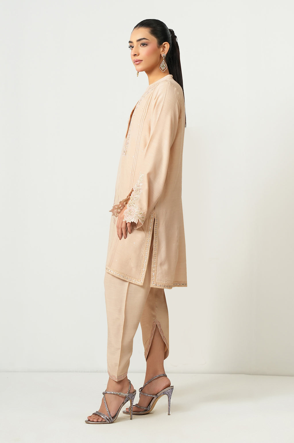EMBROIDERED SUIT