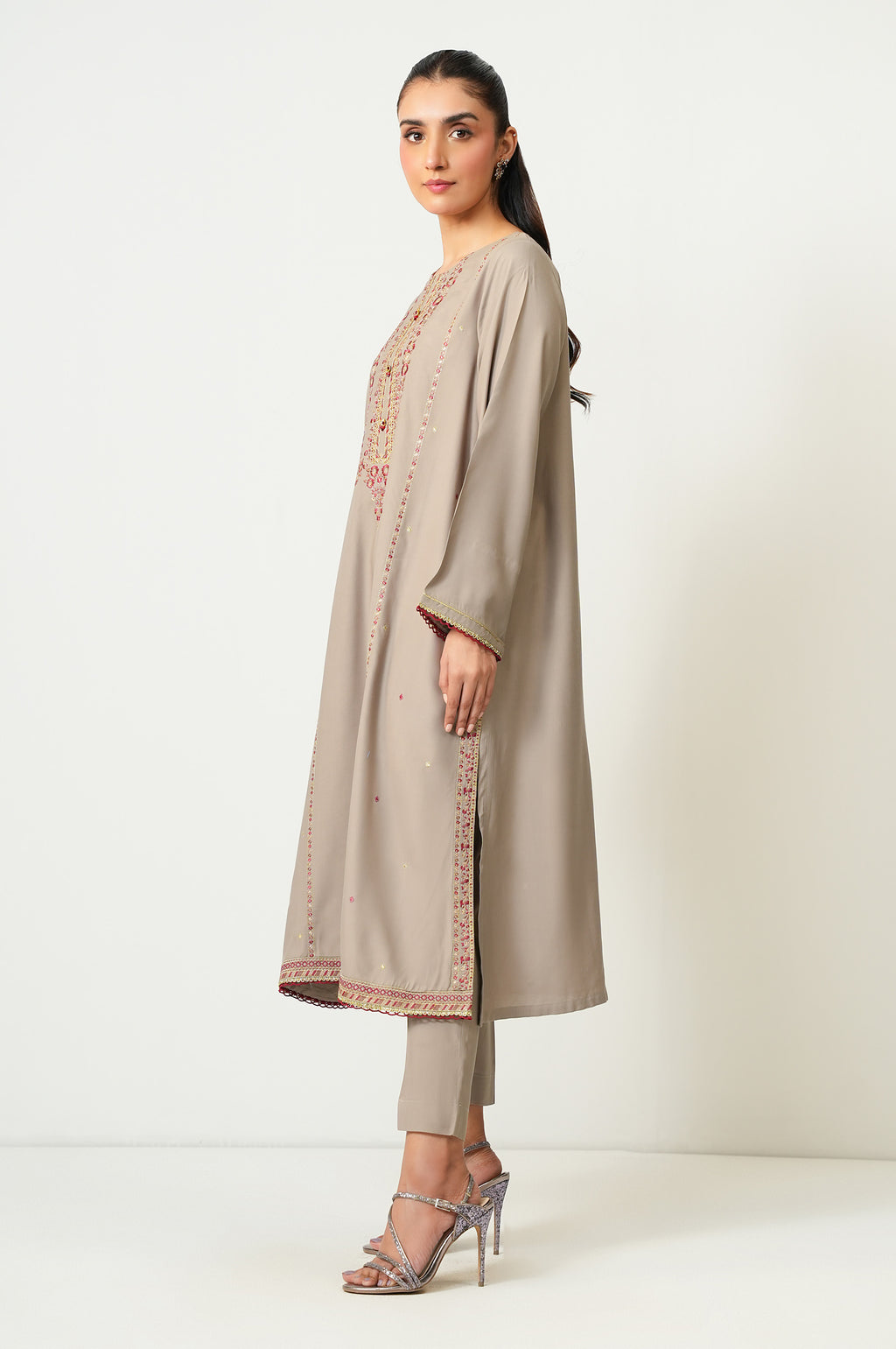 EMBROIDERED SUIT