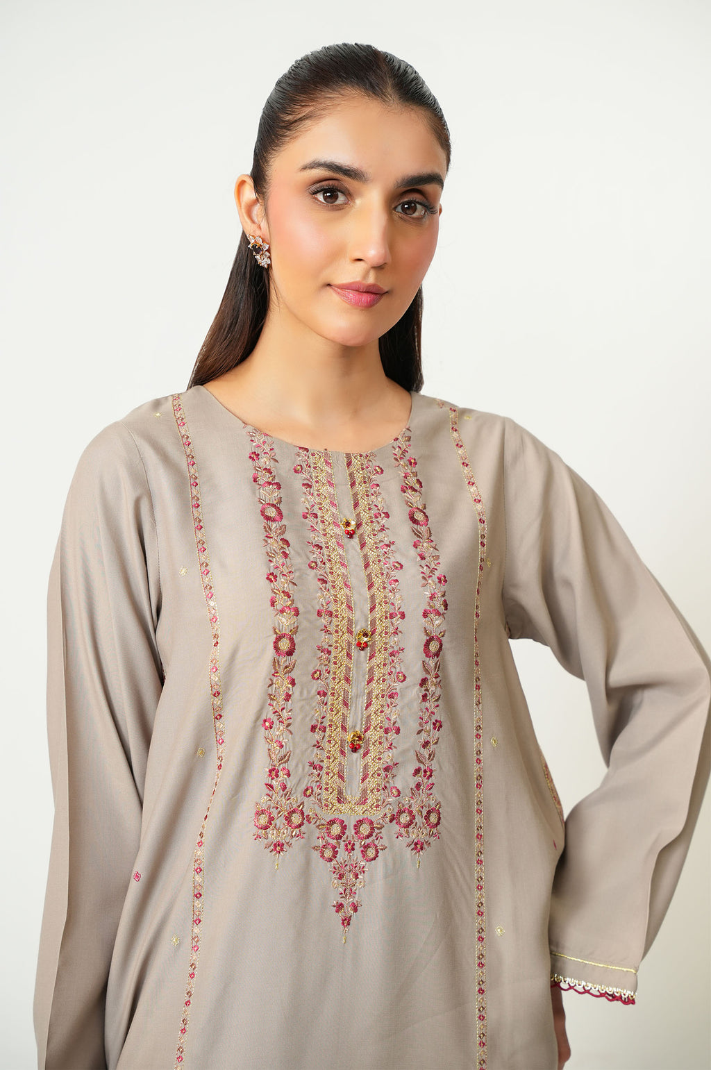 EMBROIDERED SUIT