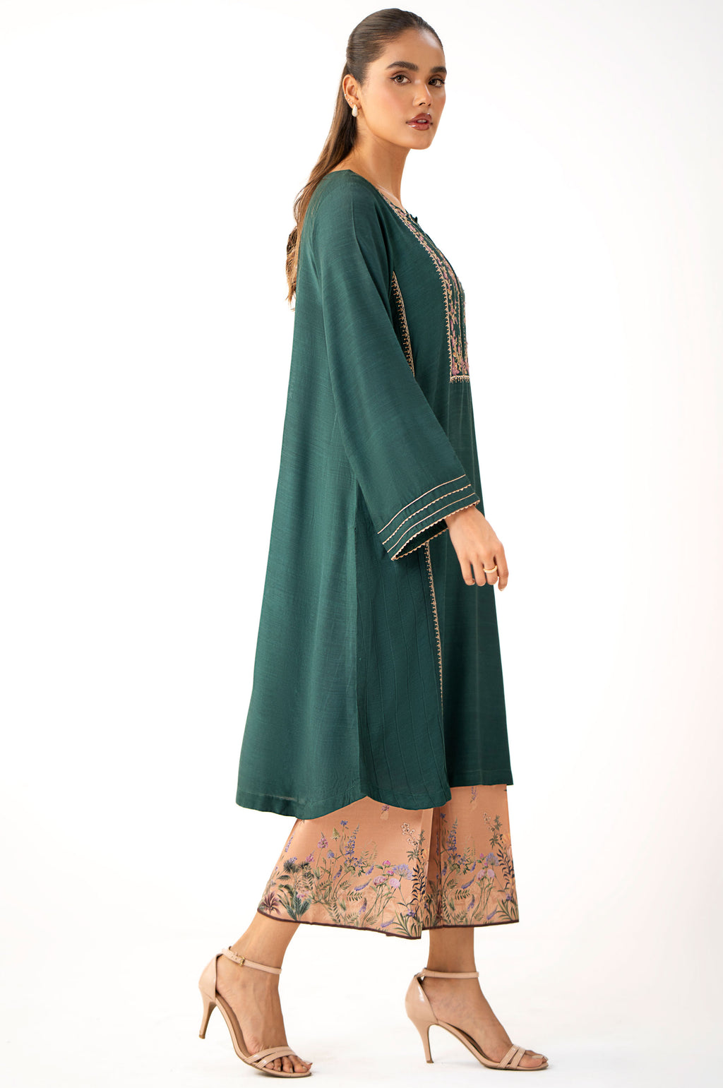 EMBROIDERED SUIT