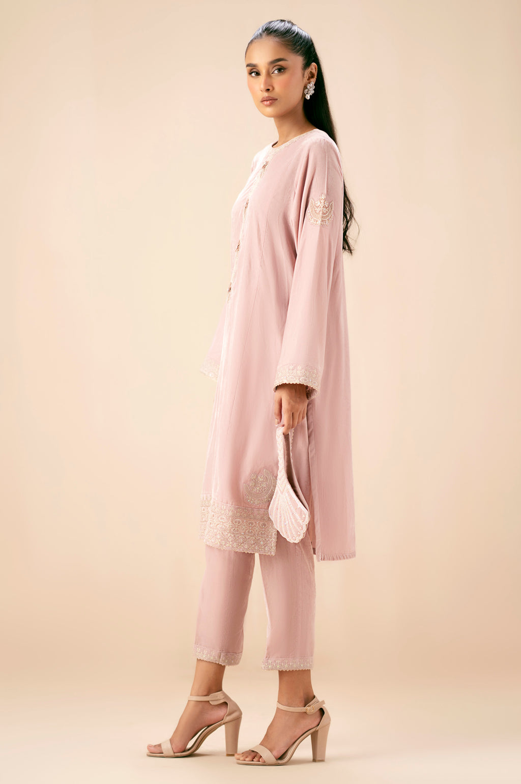EMBROIDERED SUIT