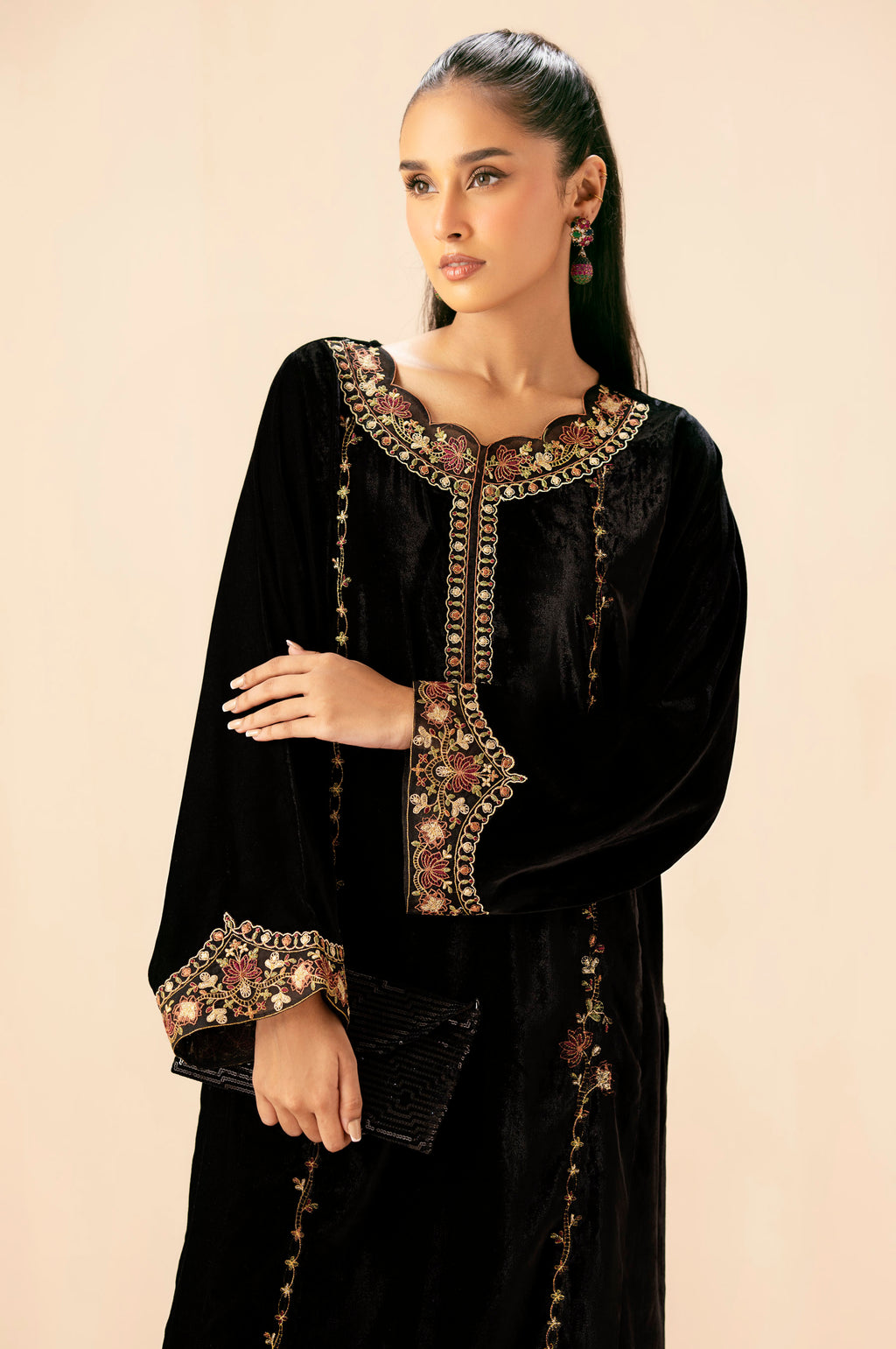 EMBROIDERED SUIT