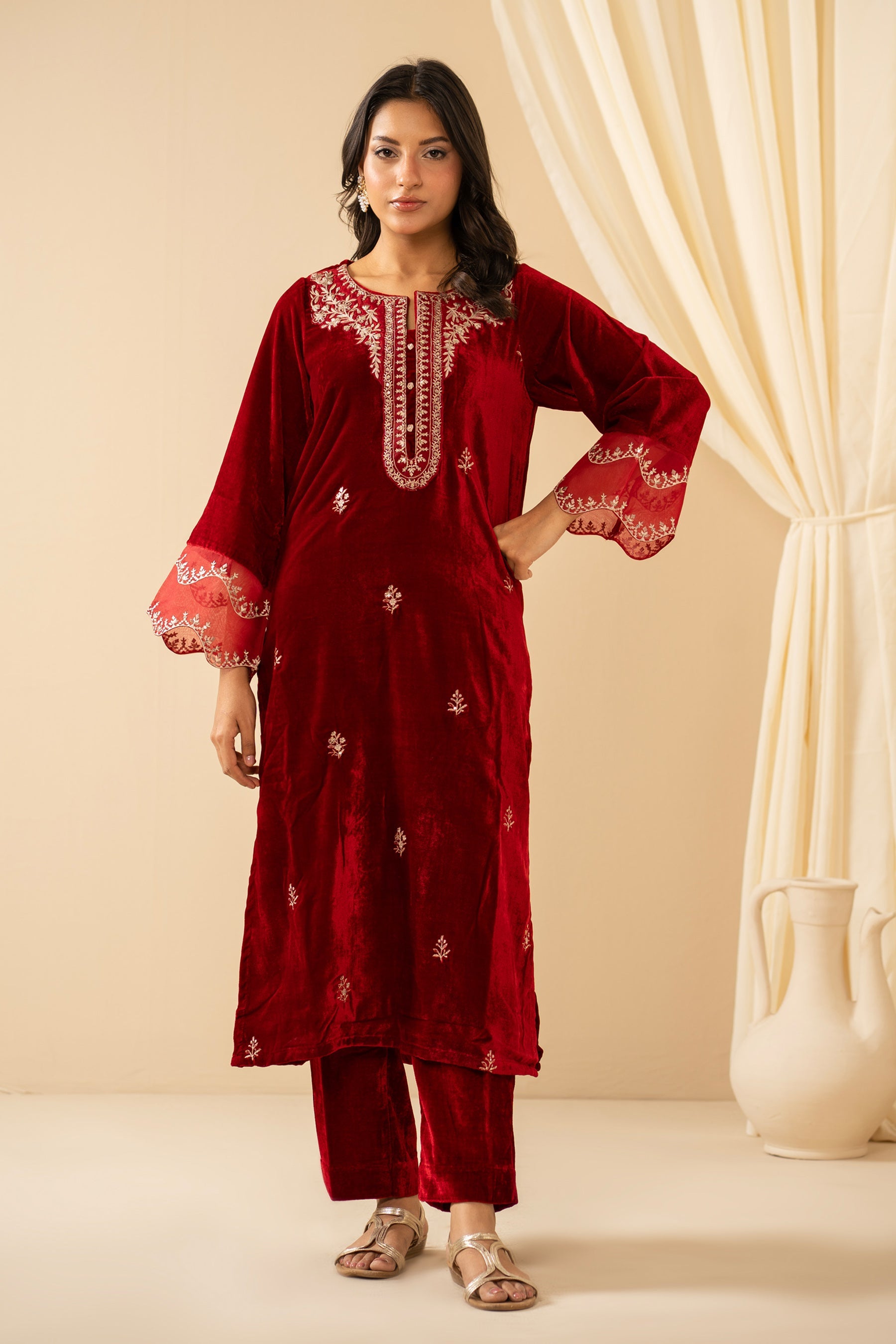 STITCHED EMBROIDERED VELVET SHIRT BOTTOM (FACTORY E-OUTLET)