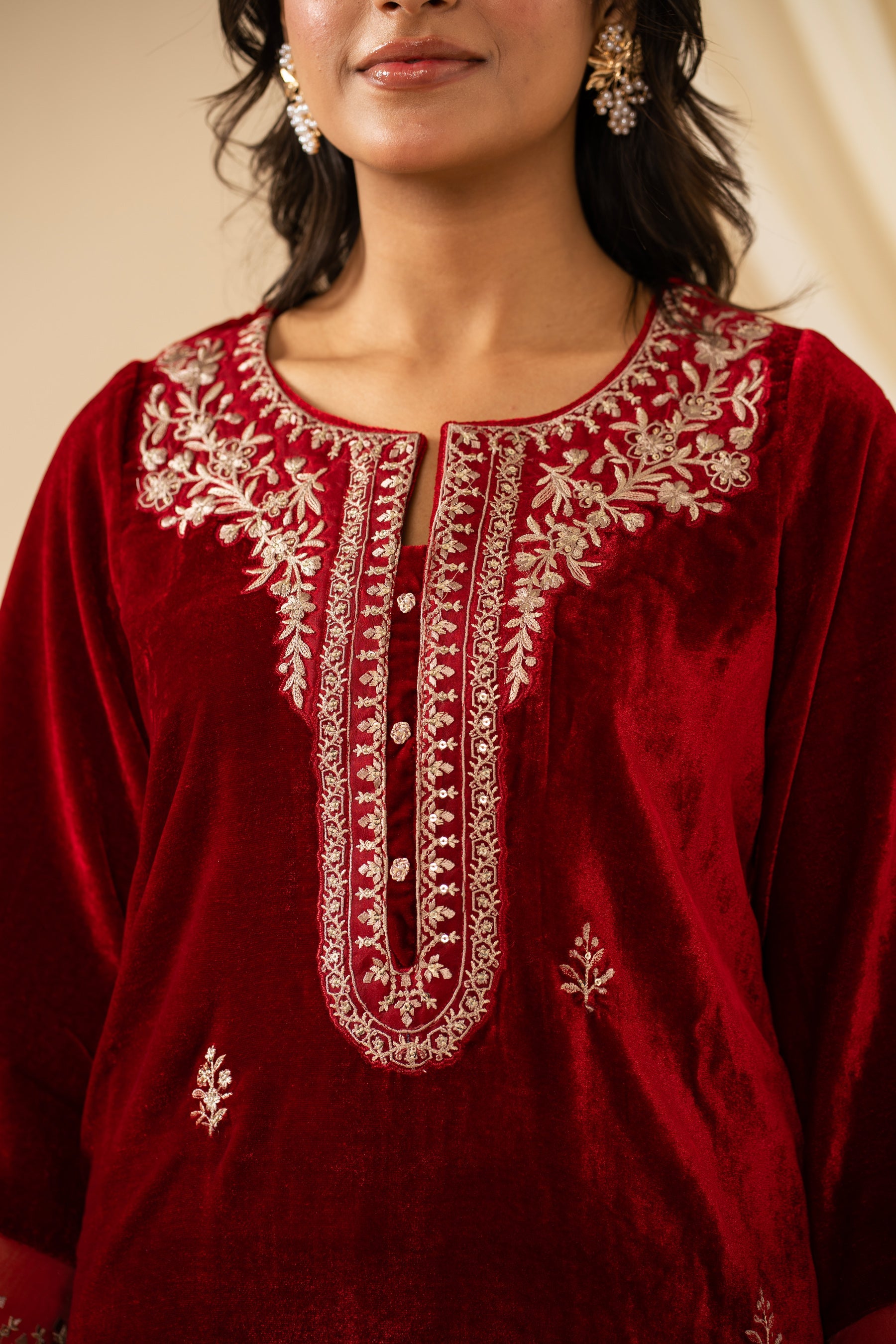 STITCHED EMBROIDERED VELVET SHIRT BOTTOM (FACTORY E-OUTLET)