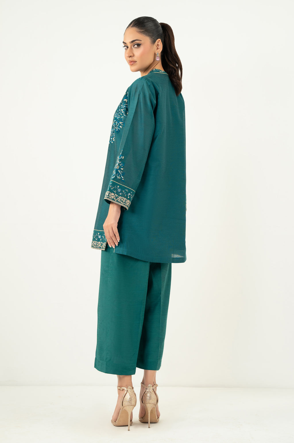 EMBROIDERED SUIT
