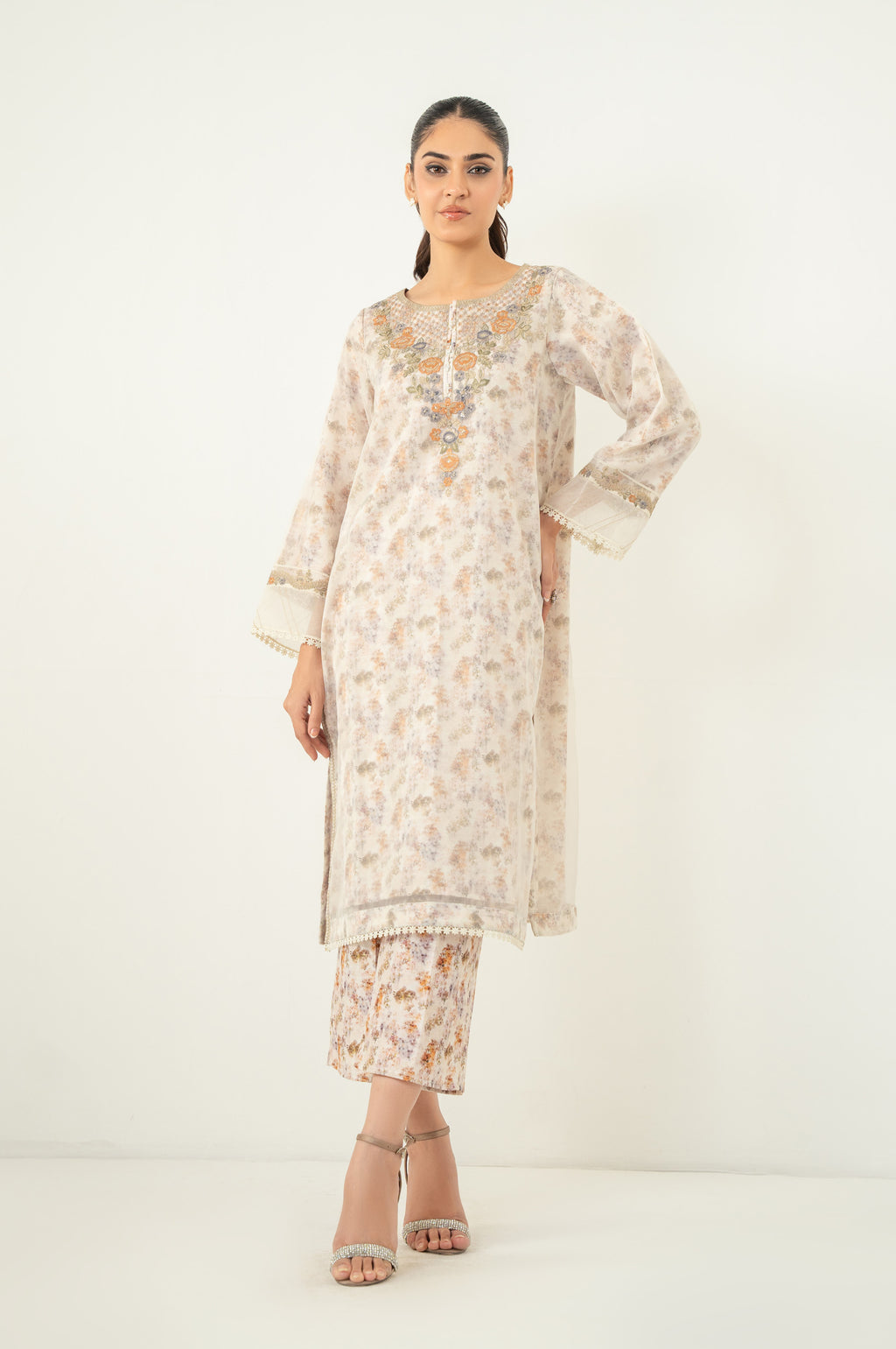EMBROIDERED SUIT