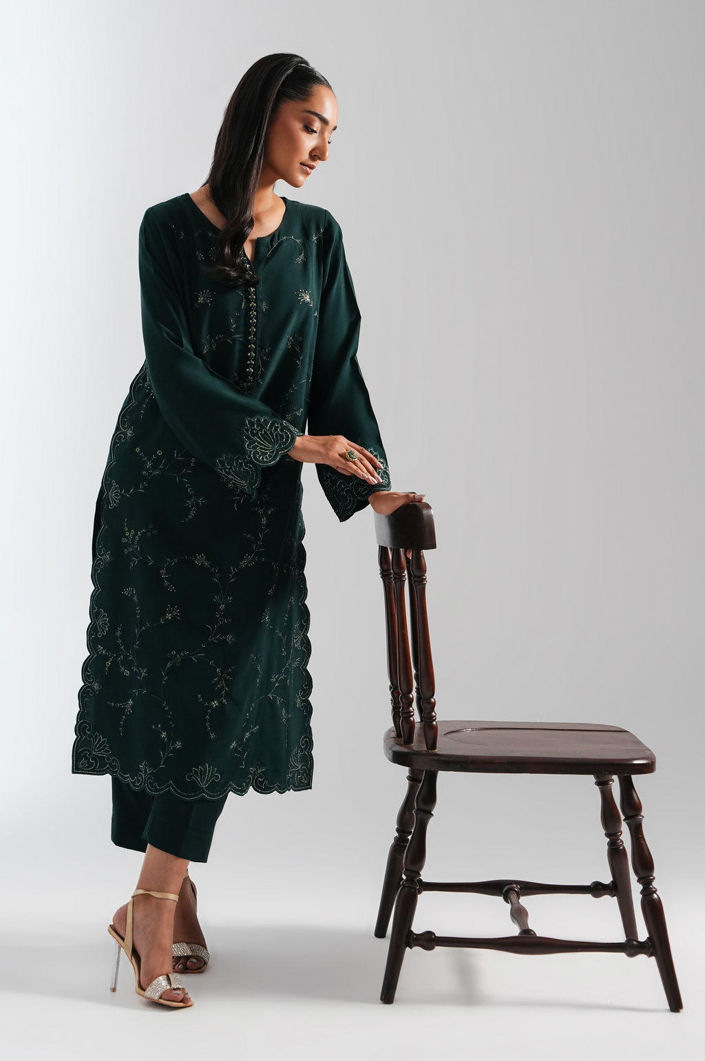 STITCHED EMBROIDERED OAK SILK 2 PIECE SUIT