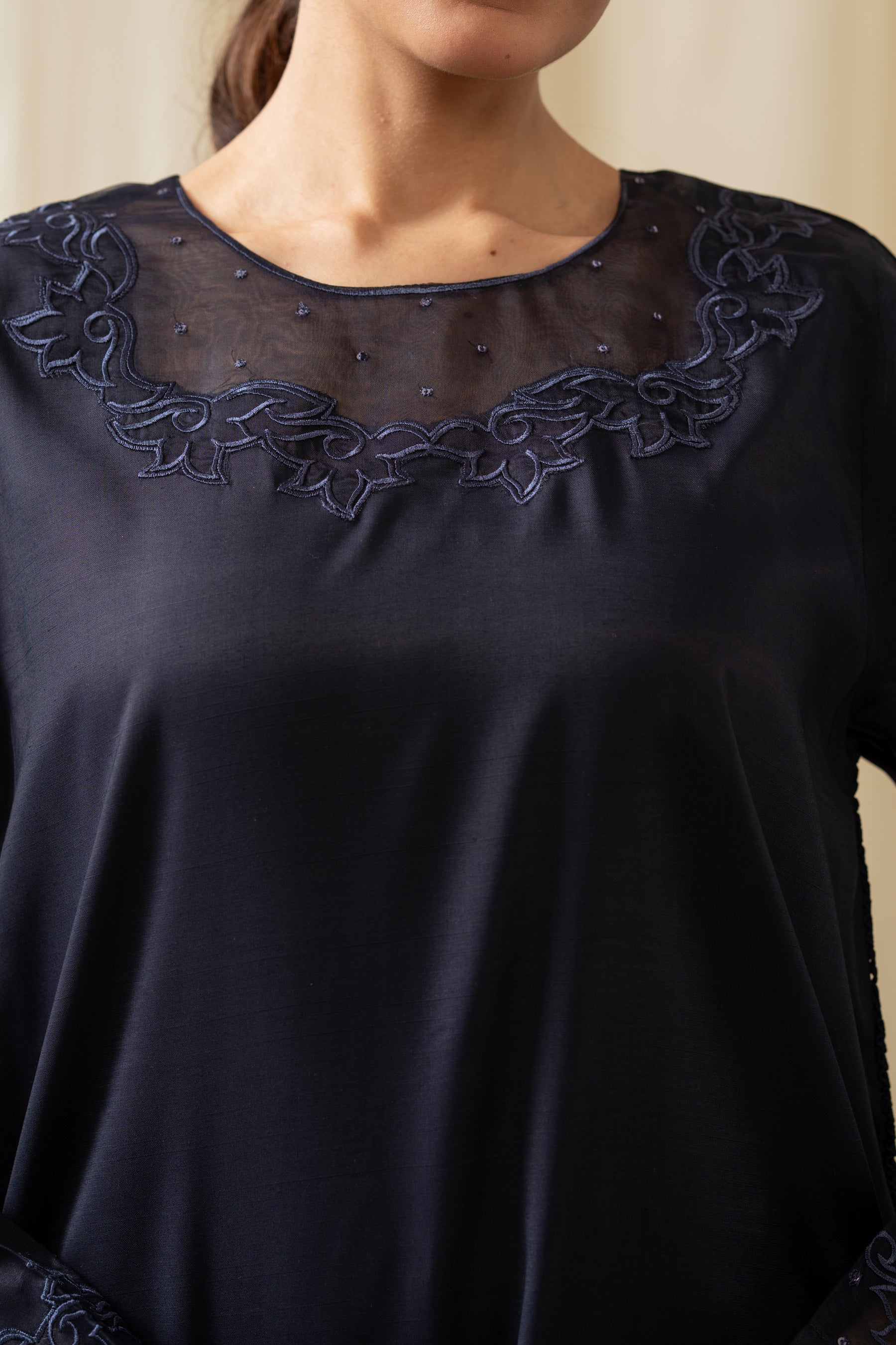 STITCHED EMBROIDERED RAW SILK SUIT (FACTORY E-OUTLET)