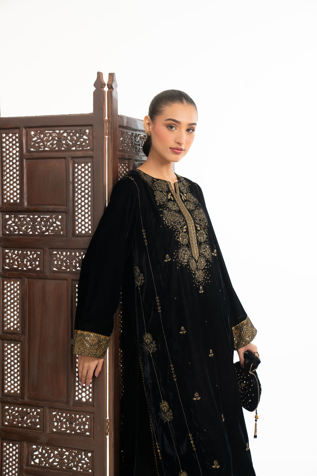 EMBROIDERED VELVET SUIT