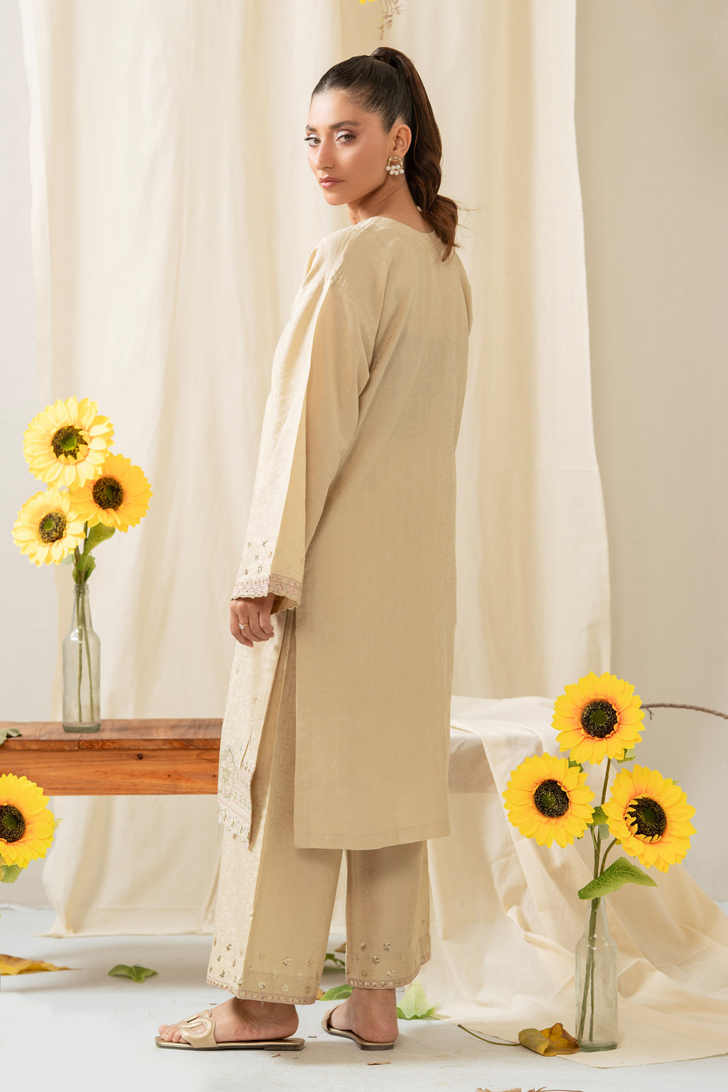 EMBROIDERED JACQUARD STITCHED 2 PIECE SUIT