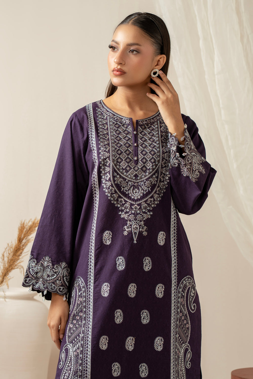 EMBROIDERED JACQUARD STITCHED 2 PIECE SUIT
