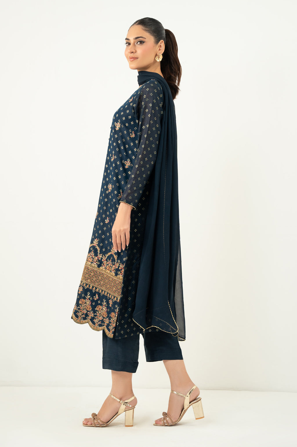 EMBROIDERED SUIT