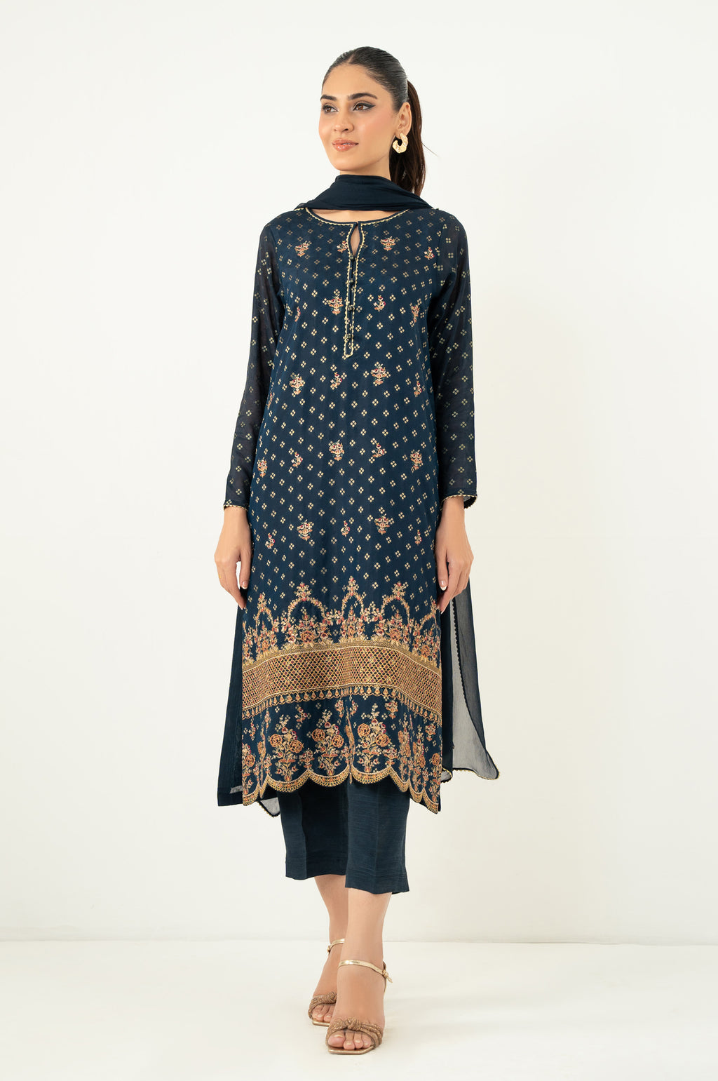 EMBROIDERED SUIT