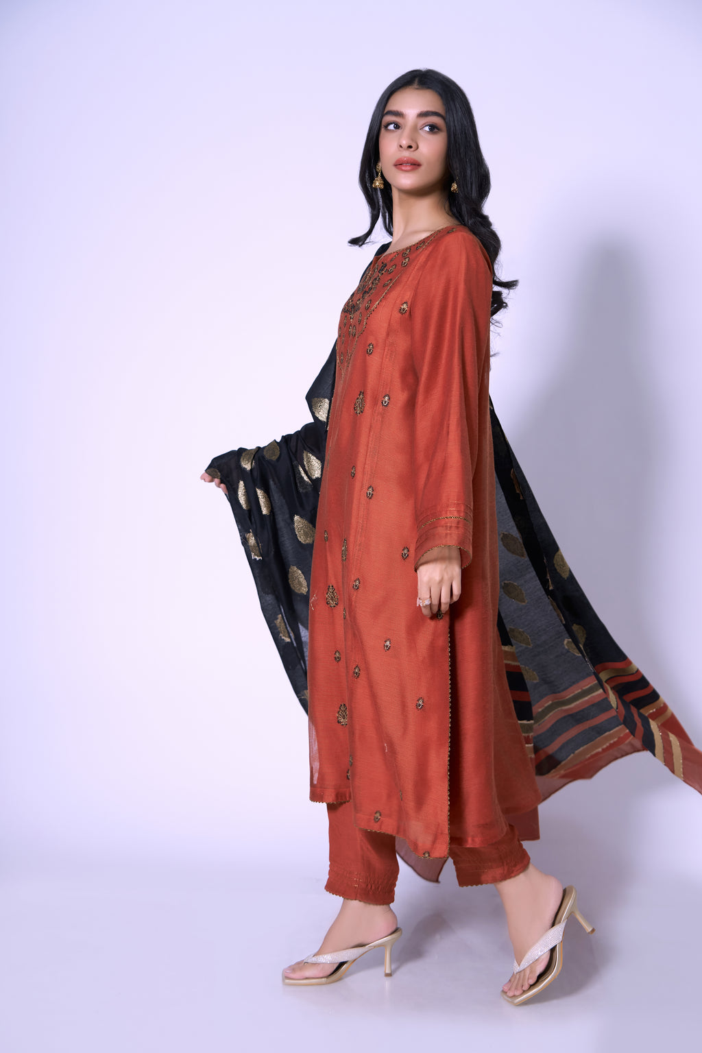 EMBROIDERED KHADDI NET STITCHED SHIRT BOTTOM