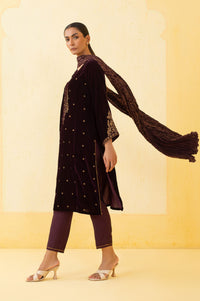 EMBROIDERED VELVET STITCHED DUPATTA (FACTORY E-OUTLET)