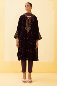 EMBROIDERED VELVET STITCHED DUPATTA (FACTORY E-OUTLET)
