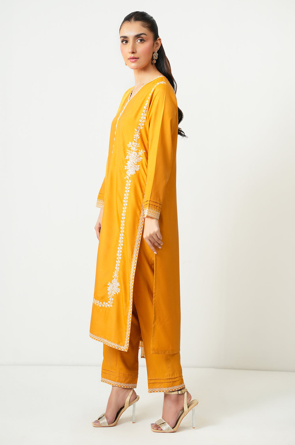 EMBROIDERED SUIT