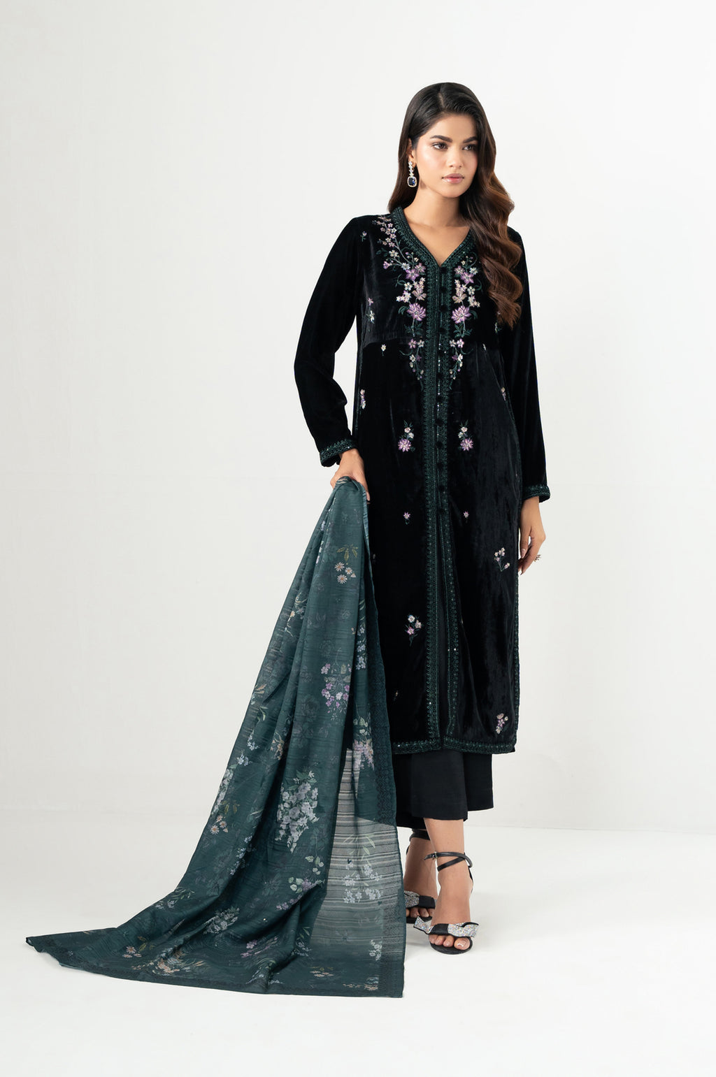 EMBROIDERED SUIT