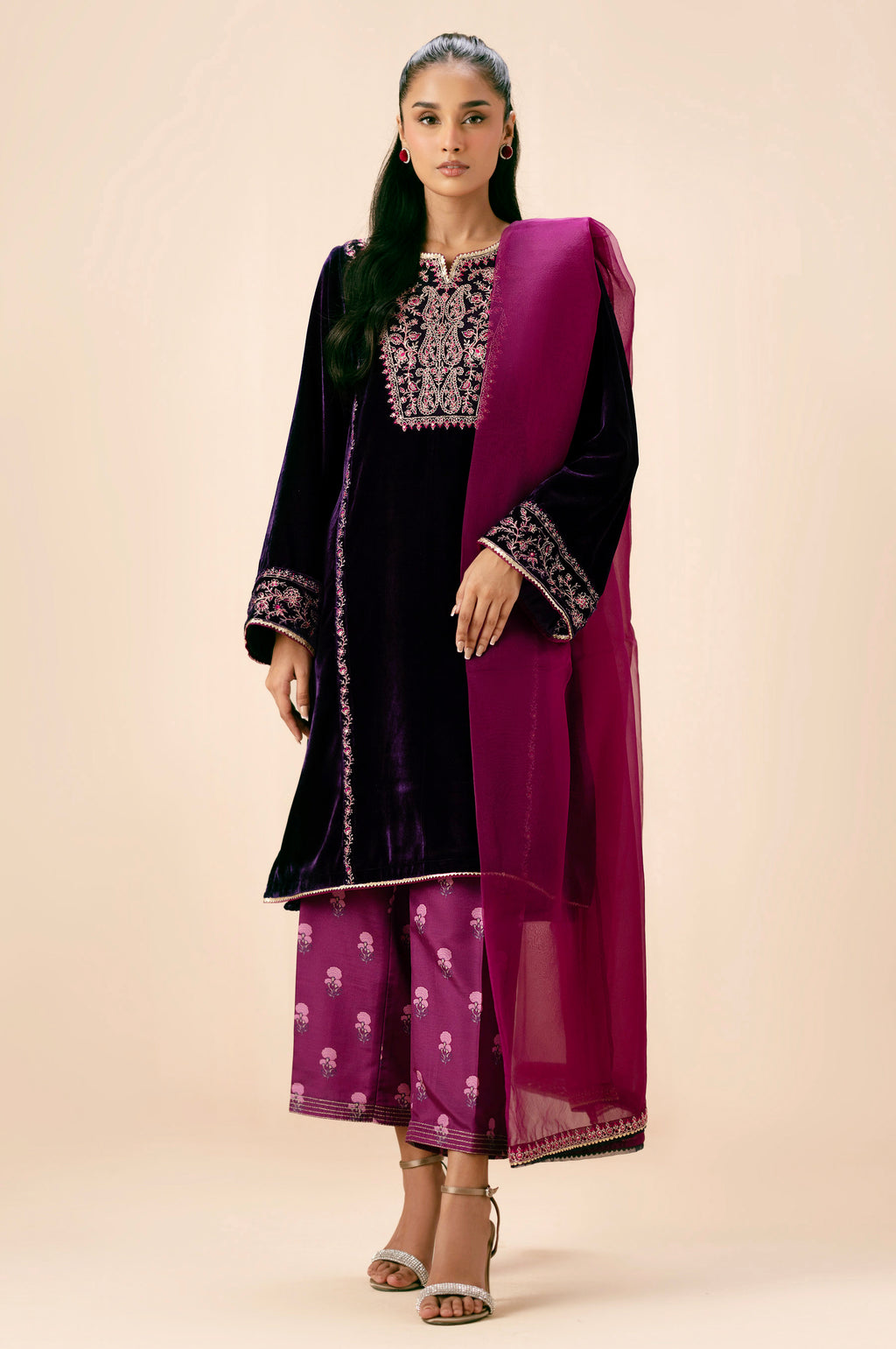 EMBROIDERED SUIT