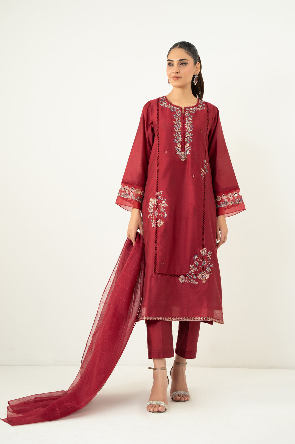 EMBROIDERED SUIT