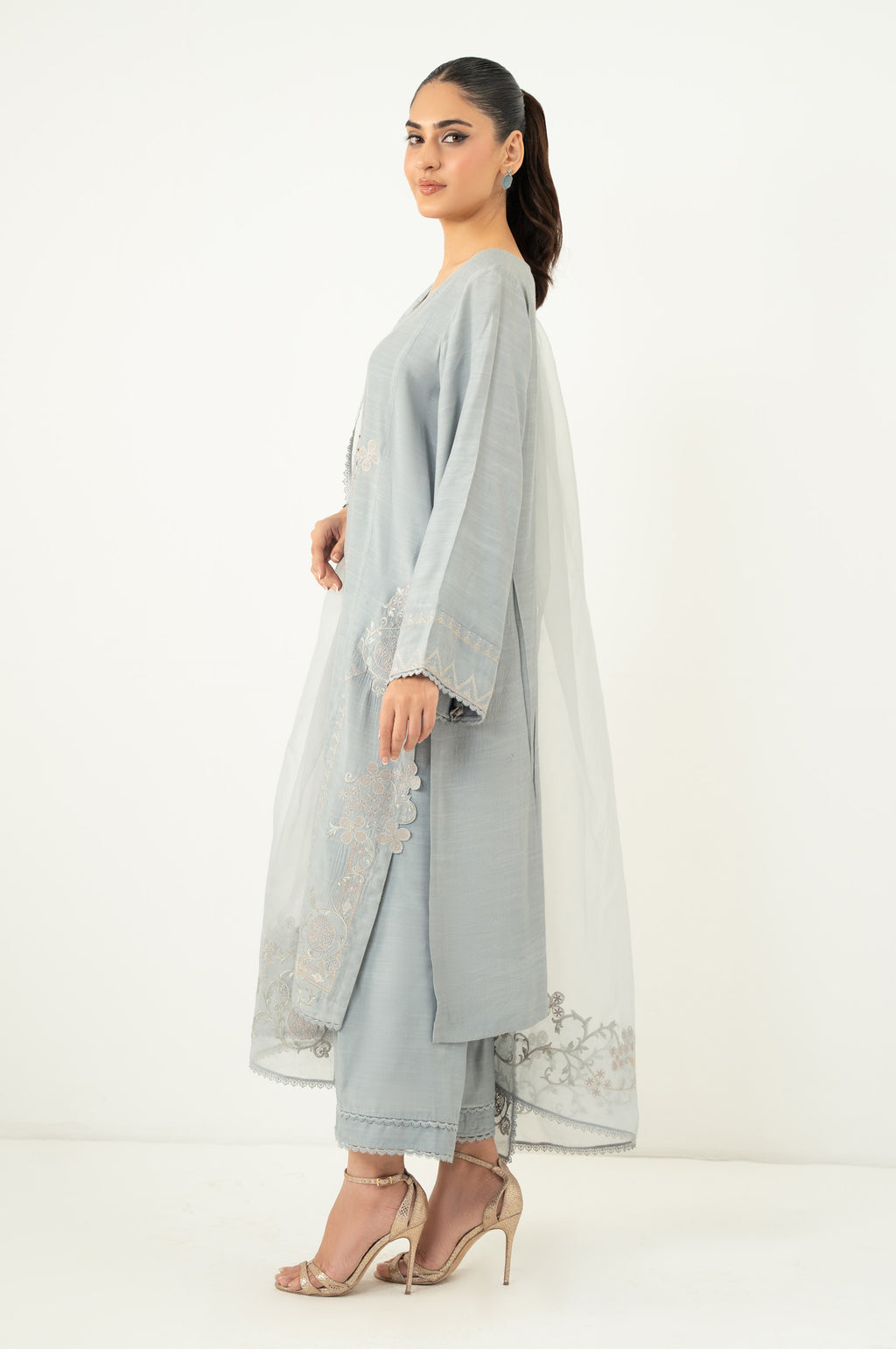 EMBROIDERED SUIT