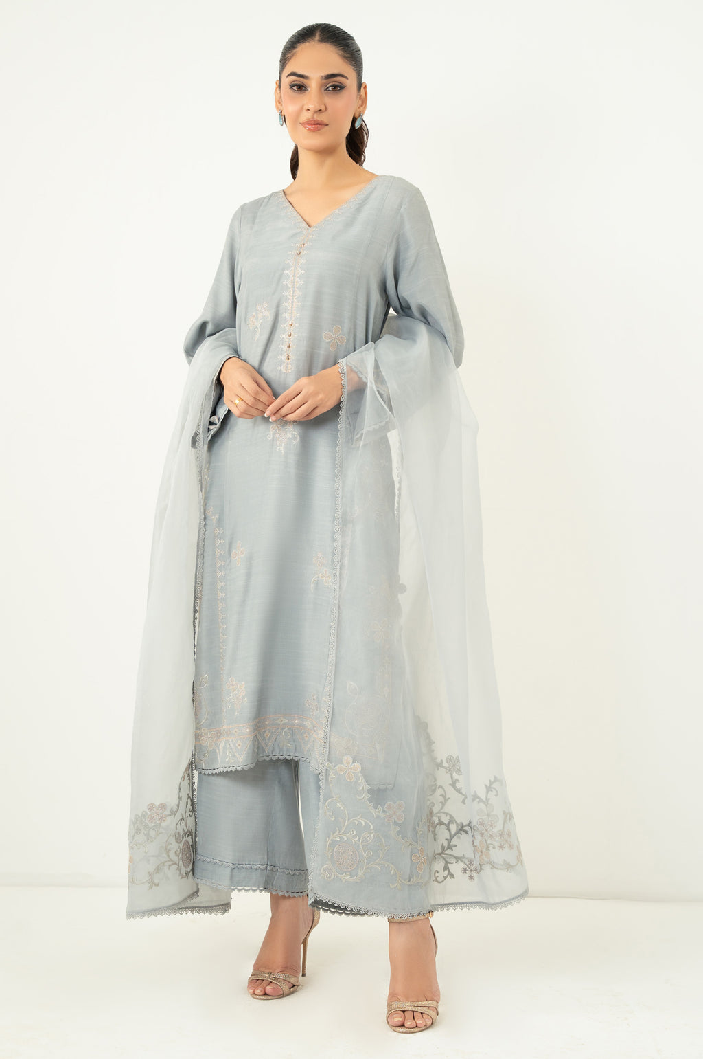 EMBROIDERED SUIT