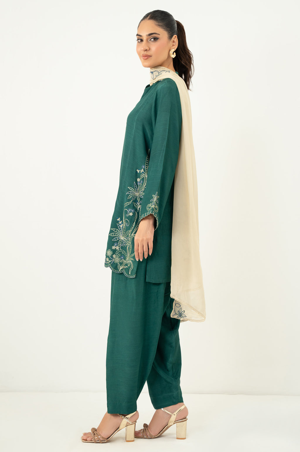 EMBROIDERED SUIT