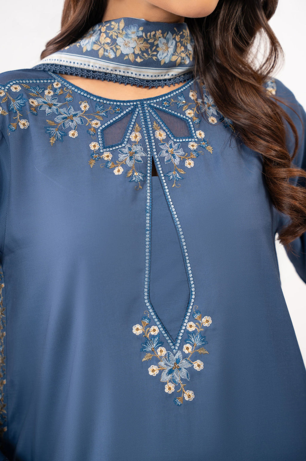 STITCHED EMBROIDERED RAW SILK SUIT